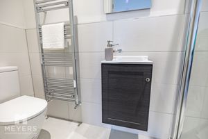 Ensuite- click for photo gallery